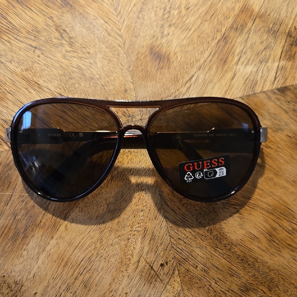 Women's Guess Sunglasses With Brown Frames